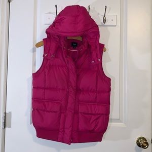Gap Women’s Puffer Vest